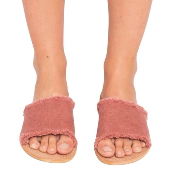 L*Space by Cocobelle Pink Canvas Slides SZ 9/10 $59 - Picture 1 of 15